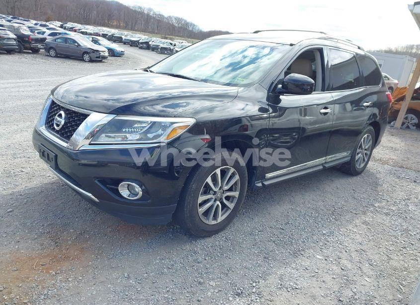 Photo 2 of 2013 Nissan Pathfinder SL (VIN 5N1AR2MM6DC608821)