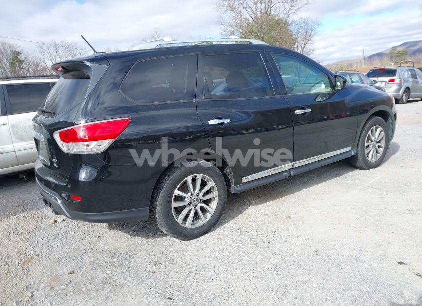 Photo 4 of 2013 Nissan Pathfinder SL (VIN 5N1AR2MM6DC608821)
