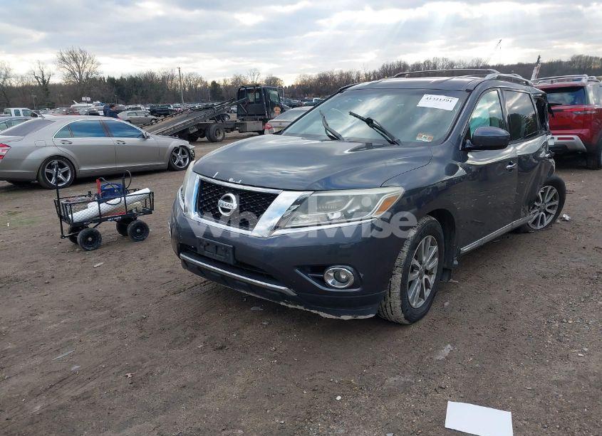 Photo 2 of 2013 Nissan Pathfinder SL (VIN 5N1AR2MM6DC611346)