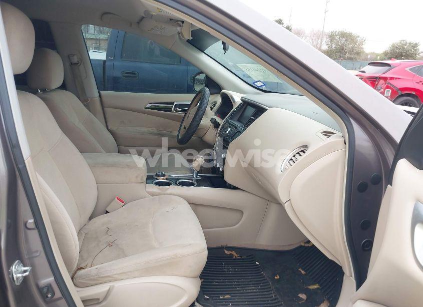 Photo 5 of 2013 Nissan Pathfinder SV (VIN 5N1AR2MM6DC630527)