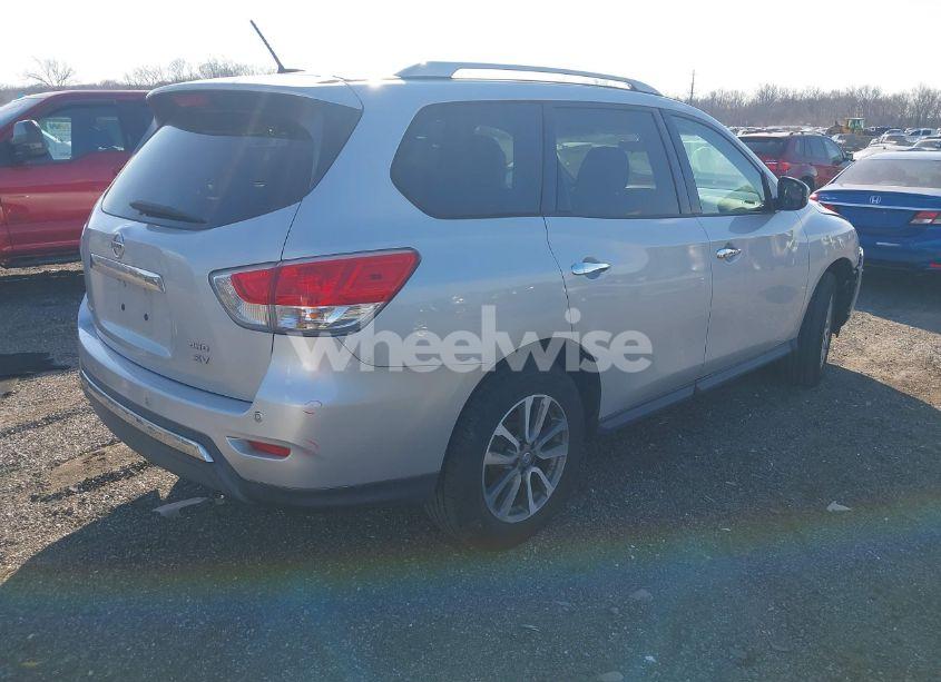 Photo 4 of 2013 Nissan Pathfinder SV (VIN 5N1AR2MM6DC635016)