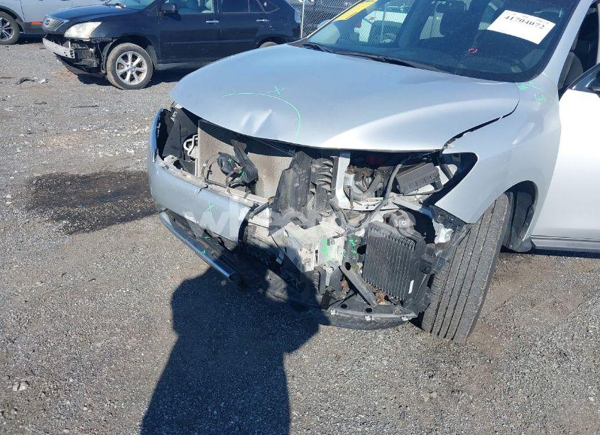 Photo 6 of 2013 Nissan Pathfinder SV (VIN 5N1AR2MM6DC635016)