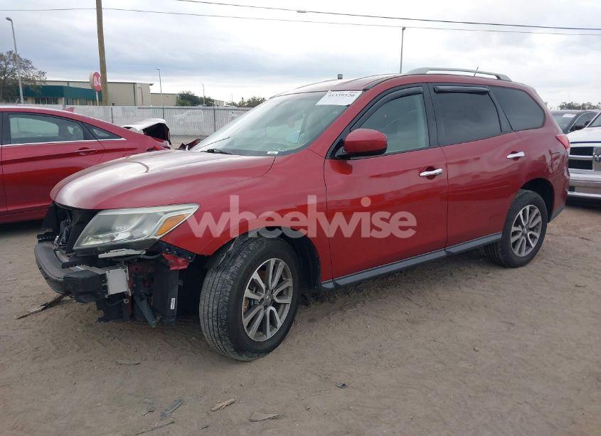 Photo 2 of 2013 Nissan Pathfinder SV (VIN 5N1AR2MM6DC656027)