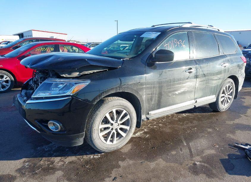 Photo 2 of 2013 Nissan Pathfinder SL (VIN 5N1AR2MM6DC671157)