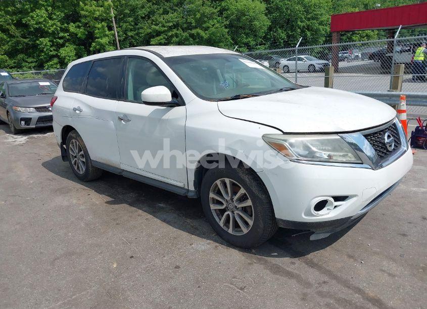 2013 Nissan Pathfinder S (VIN 5N1AR2MM6DC684149) main photo