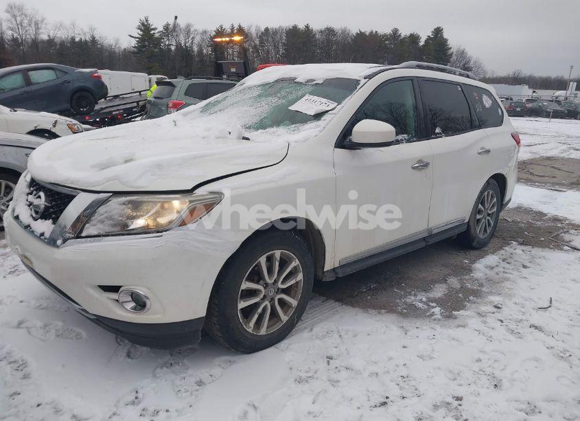 Photo 2 of 2014 Nissan Pathfinder SL (VIN 5N1AR2MM6EC629671)