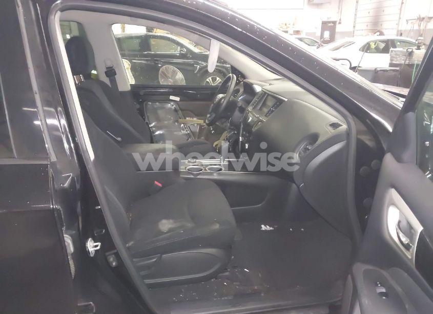 Photo 5 of 2014 Nissan Pathfinder S (VIN 5N1AR2MM6EC648673)