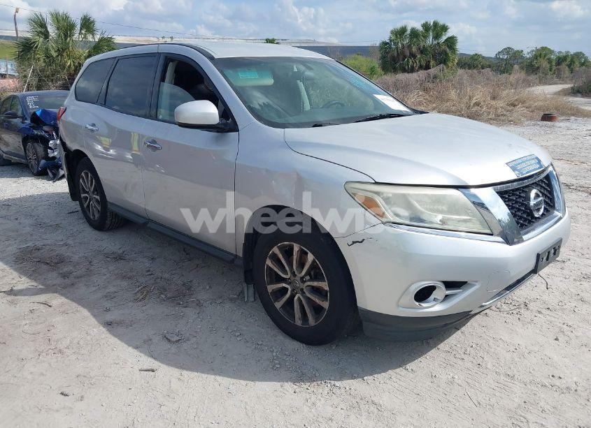 2014 Nissan Pathfinder S (VIN 5N1AR2MM6EC679034) main photo
