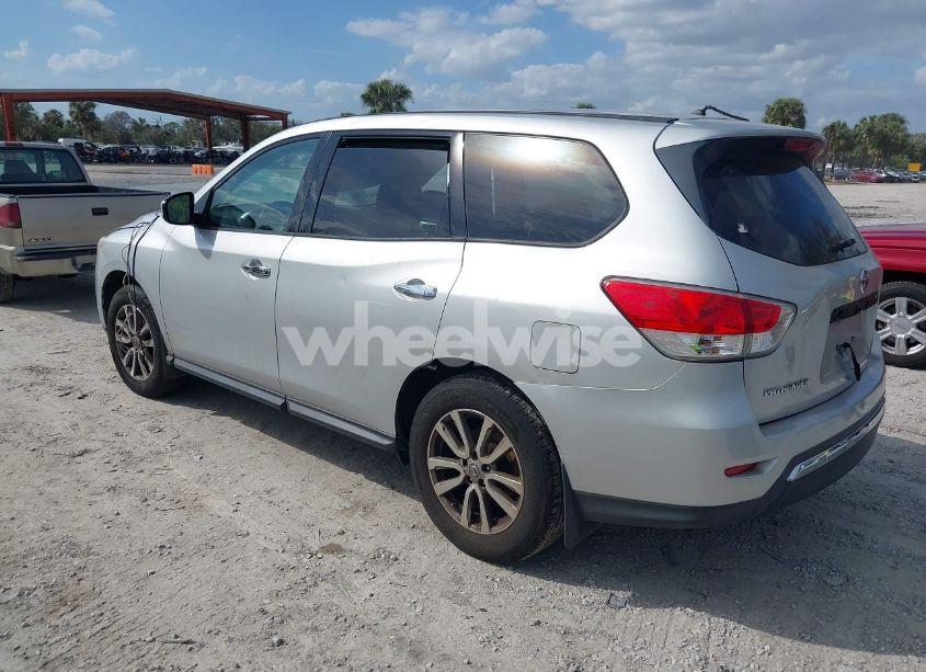 Photo 3 of 2014 Nissan Pathfinder S (VIN 5N1AR2MM6EC679034)