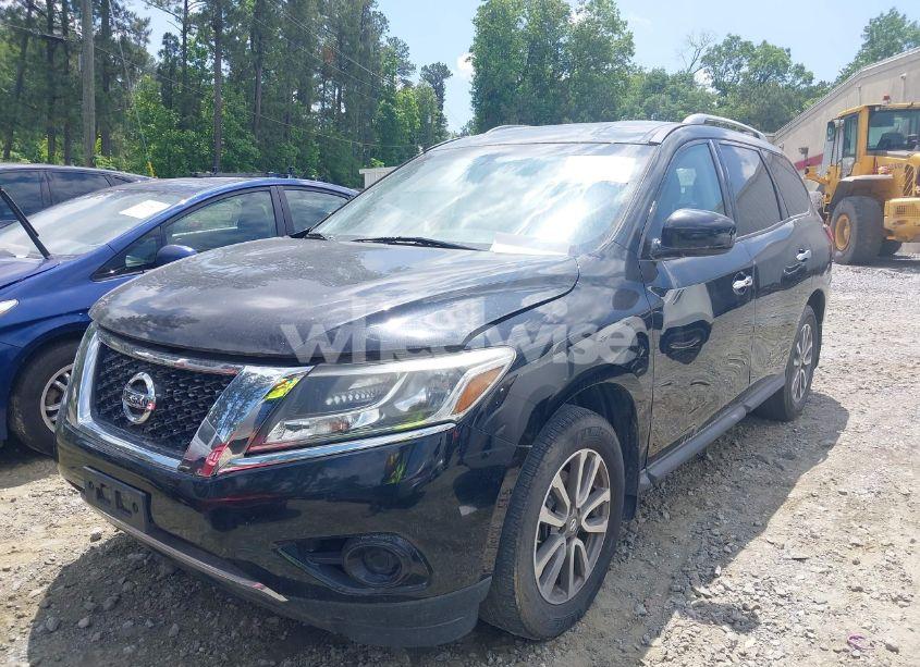 Photo 2 of 2014 Nissan Pathfinder SV (VIN 5N1AR2MM6EC710346)