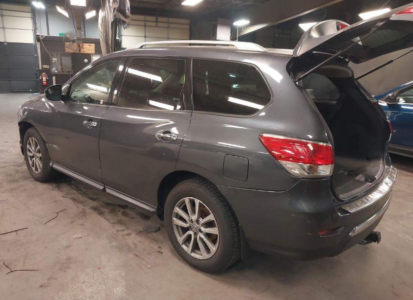 Photo 3 of 2014 Nissan Pathfinder SV (VIN 5N1AR2MM6EC721346)