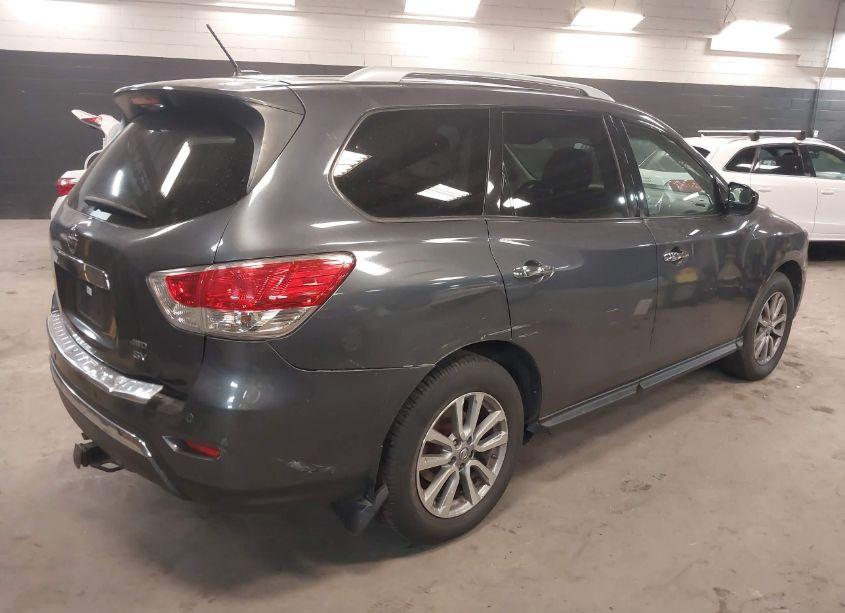 Photo 4 of 2014 Nissan Pathfinder SV (VIN 5N1AR2MM6EC721346)