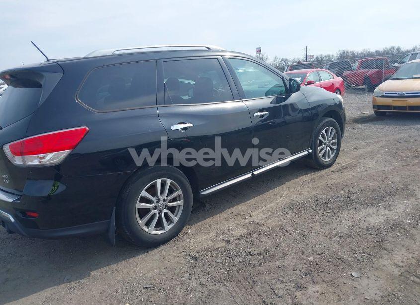Photo 4 of 2014 Nissan Pathfinder SV (VIN 5N1AR2MM6EC727759)