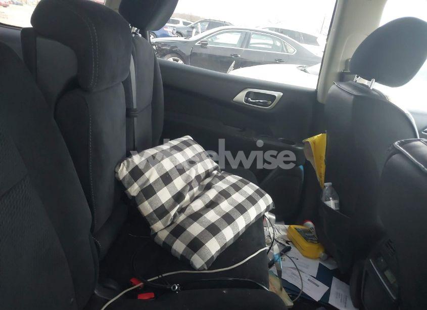 Photo 8 of 2014 Nissan Pathfinder SV (VIN 5N1AR2MM6EC727759)