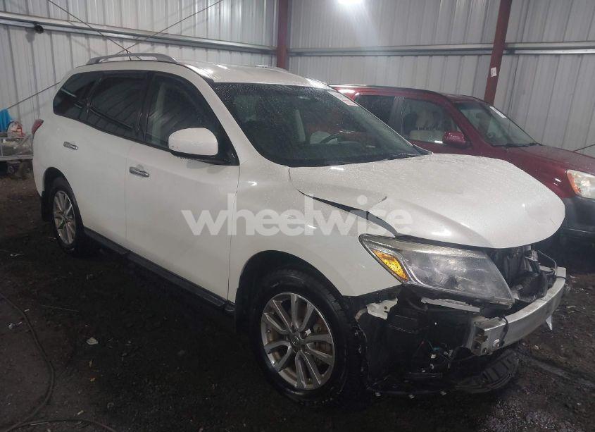 2015 Nissan Pathfinder SV (VIN 5N1AR2MM6FC611205) main photo