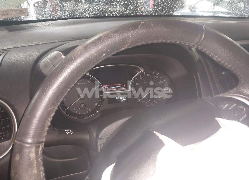 Photo 15 of 2015 Nissan Pathfinder SV (VIN 5N1AR2MM6FC611205)