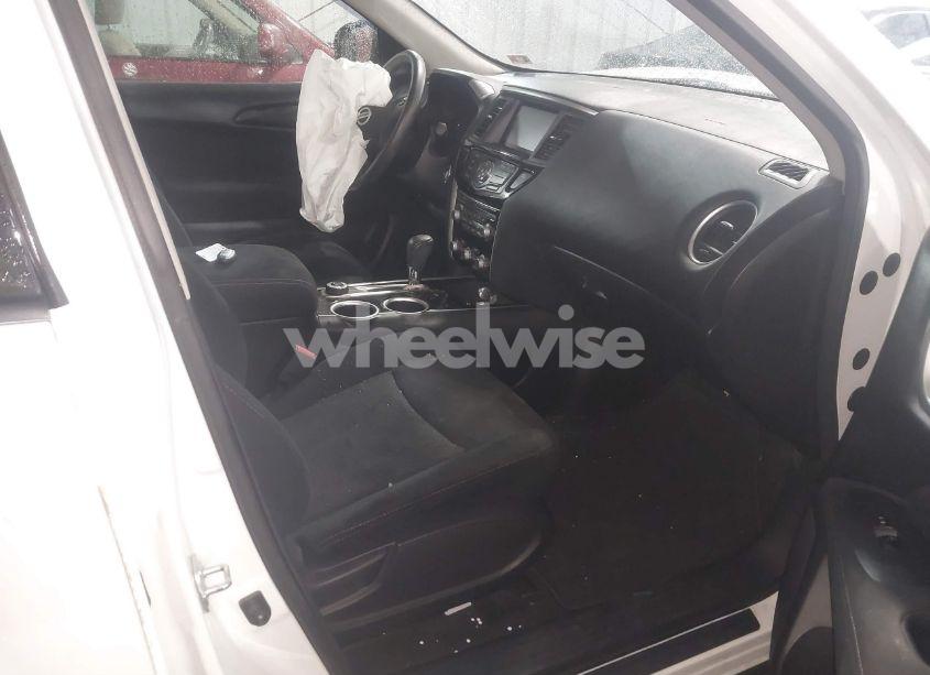 Photo 5 of 2015 Nissan Pathfinder SV (VIN 5N1AR2MM6FC611205)