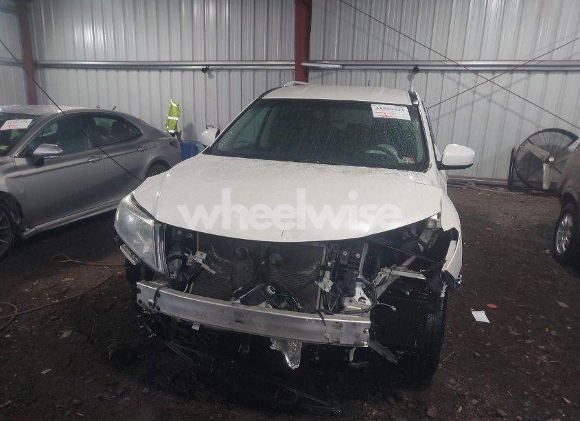 Photo 6 of 2015 Nissan Pathfinder SV (VIN 5N1AR2MM6FC611205)