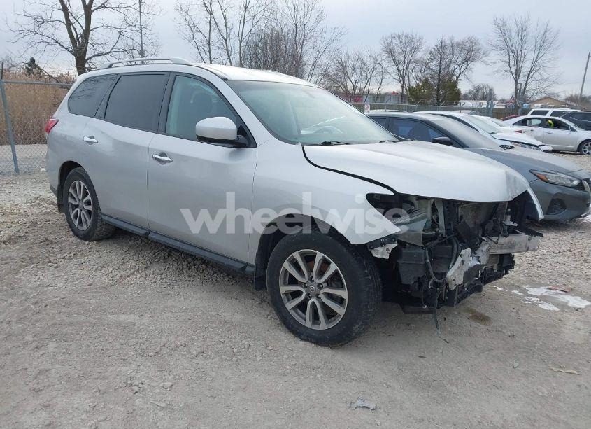 2015 Nissan Pathfinder SV (VIN 5N1AR2MM6FC652630) main photo
