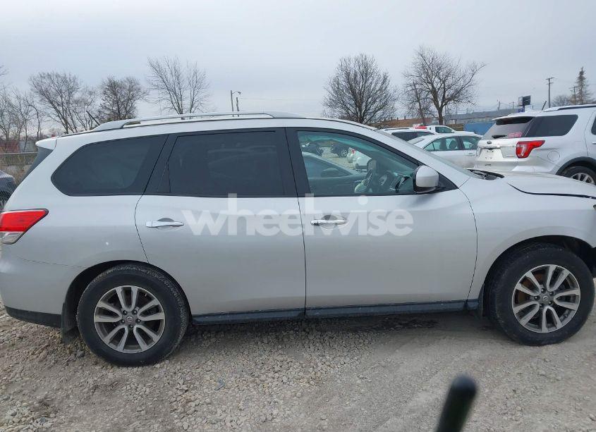 Photo 13 of 2015 Nissan Pathfinder SV (VIN 5N1AR2MM6FC652630)