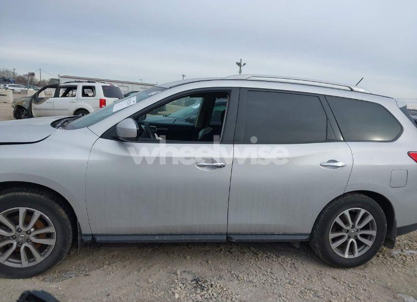 Photo 14 of 2015 Nissan Pathfinder SV (VIN 5N1AR2MM6FC652630)