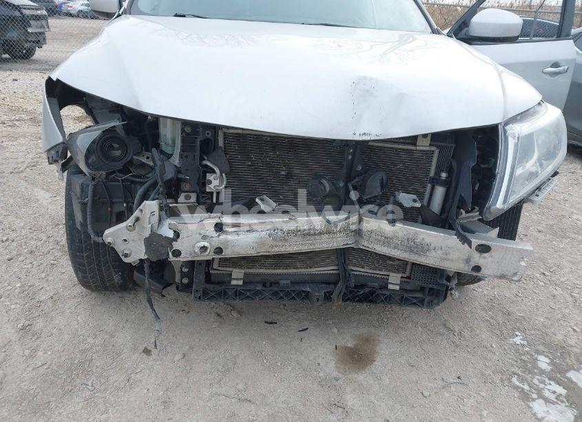 Photo 6 of 2015 Nissan Pathfinder SV (VIN 5N1AR2MM6FC652630)