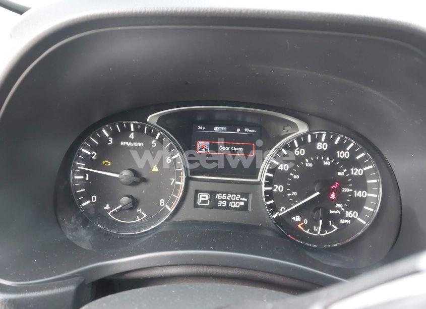 Photo 7 of 2015 Nissan Pathfinder SV (VIN 5N1AR2MM6FC652630)