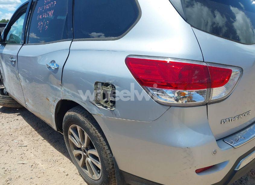 Photo 6 of 2015 Nissan Pathfinder SV (VIN 5N1AR2MM6FC668911)