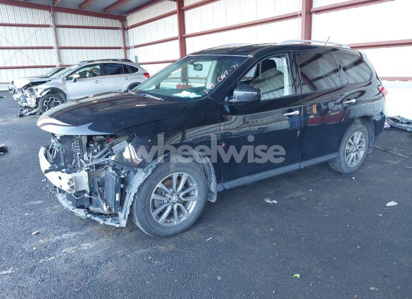 Photo 2 of 2015 Nissan Pathfinder SV (VIN 5N1AR2MM6FC672523)