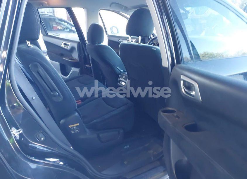 Photo 8 of 2015 Nissan Pathfinder SV (VIN 5N1AR2MM6FC672523)