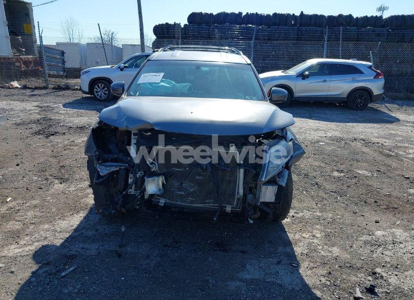 Photo 12 of 2015 Nissan Pathfinder SL (VIN 5N1AR2MM6FC685997)