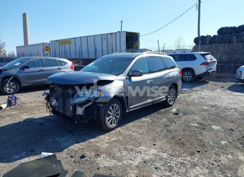 Photo 2 of 2015 Nissan Pathfinder SL (VIN 5N1AR2MM6FC685997)