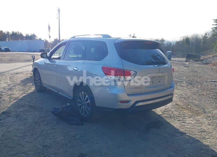 Photo 3 of 2016 Nissan Pathfinder PLATINUM/S/SL/SV (VIN 5N1AR2MM6GC629527)