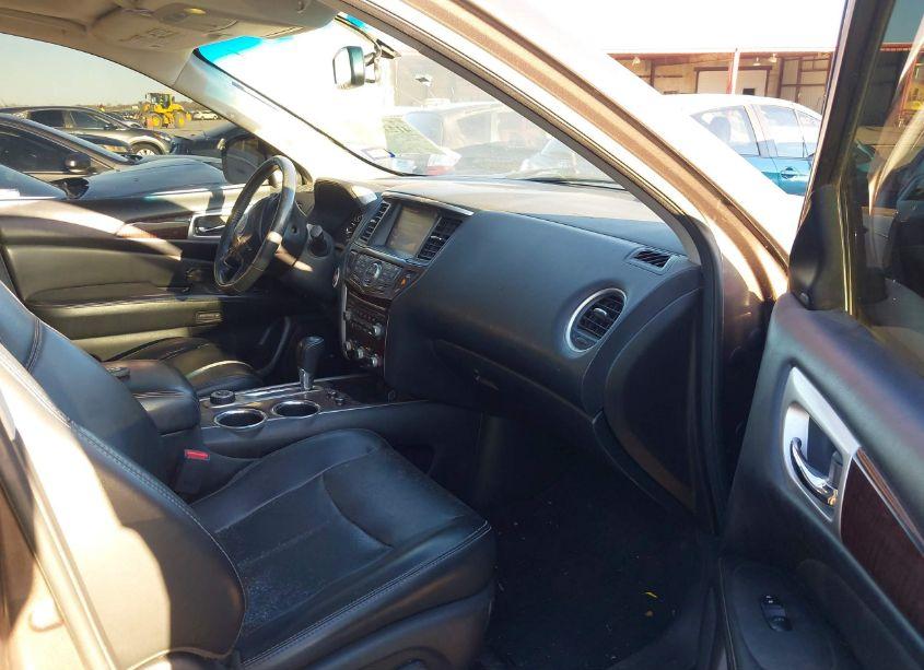 Photo 5 of 2016 Nissan Pathfinder PLATINUM (VIN 5N1AR2MM6GC639507)