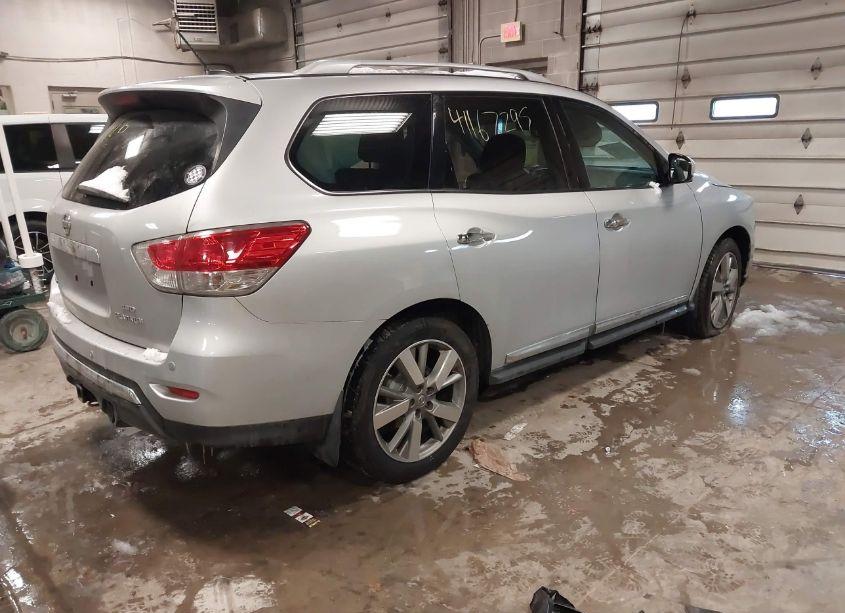Photo 4 of 2016 Nissan Pathfinder PLATINUM (VIN 5N1AR2MM6GC640043)