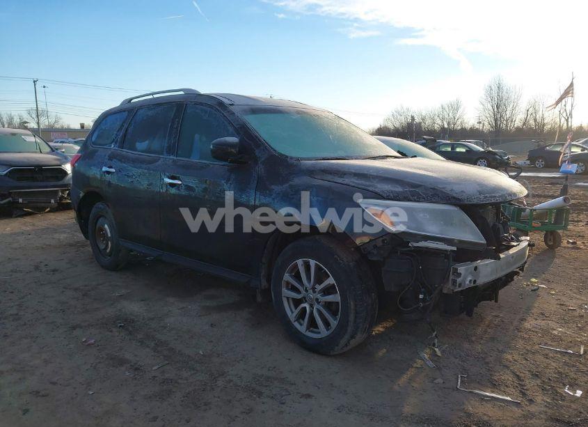 2016 Nissan Pathfinder SV (VIN 5N1AR2MM6GC645114) main photo
