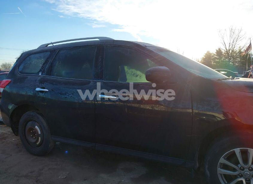 Photo 14 of 2016 Nissan Pathfinder SV (VIN 5N1AR2MM6GC645114)