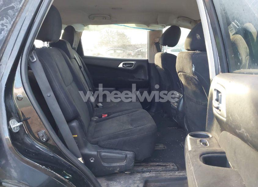 Photo 8 of 2016 Nissan Pathfinder SV (VIN 5N1AR2MM6GC645114)
