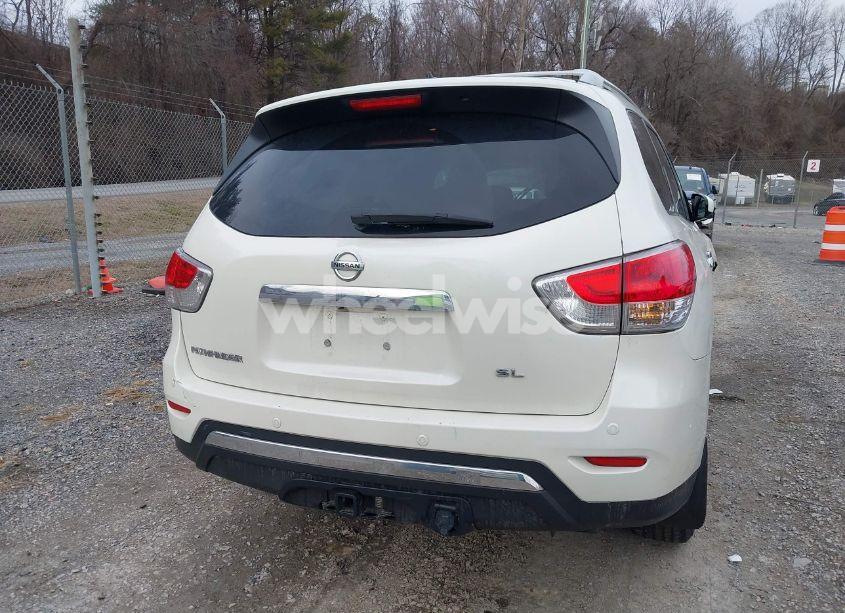 Photo 16 of 2016 Nissan Pathfinder SL (VIN 5N1AR2MM6GC647431)