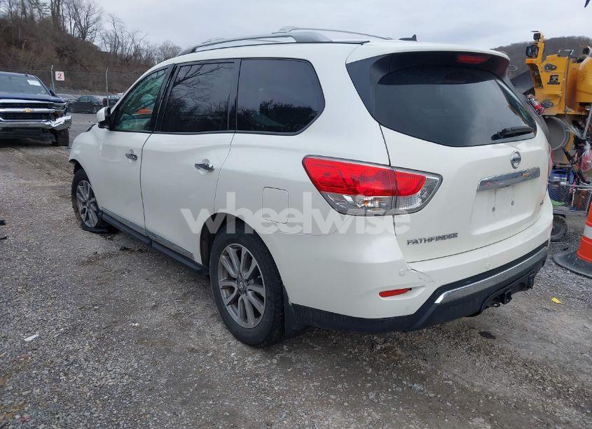 Photo 3 of 2016 Nissan Pathfinder SL (VIN 5N1AR2MM6GC647431)