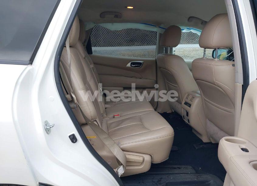 Photo 8 of 2016 Nissan Pathfinder SL (VIN 5N1AR2MM6GC647431)