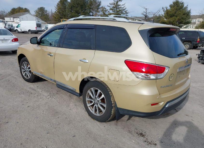 Photo 3 of 2013 Nissan Pathfinder SL (VIN 5N1AR2MM7DC626289)