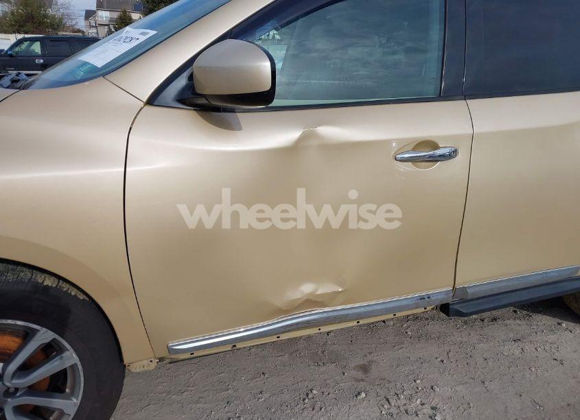 Photo 6 of 2013 Nissan Pathfinder SL (VIN 5N1AR2MM7DC626289)