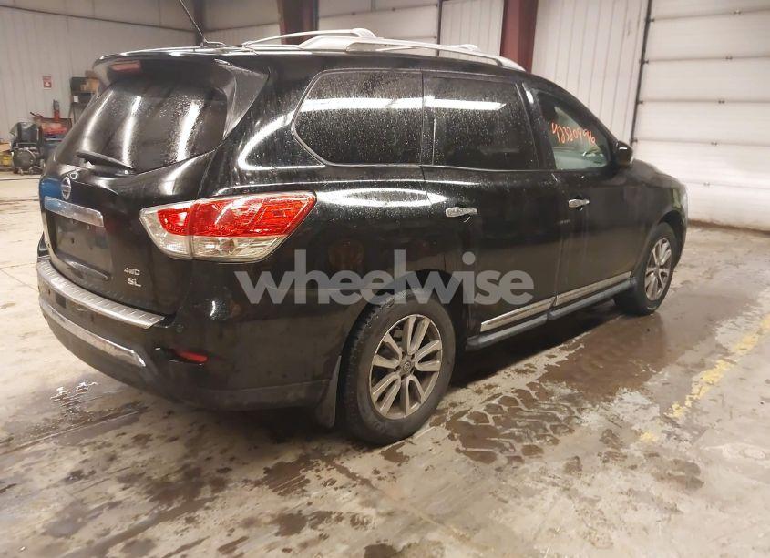 Photo 4 of 2013 Nissan Pathfinder SL (VIN 5N1AR2MM7DC638717)