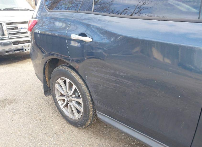 Photo 6 of 2013 Nissan Pathfinder SV (VIN 5N1AR2MM7DC680983)