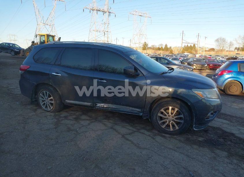 2013 Nissan Pathfinder SL (VIN 5N1AR2MM7DC681759) main photo