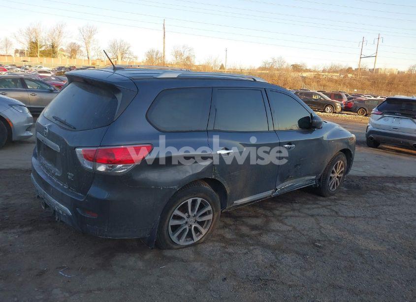 Photo 4 of 2013 Nissan Pathfinder SL (VIN 5N1AR2MM7DC681759)