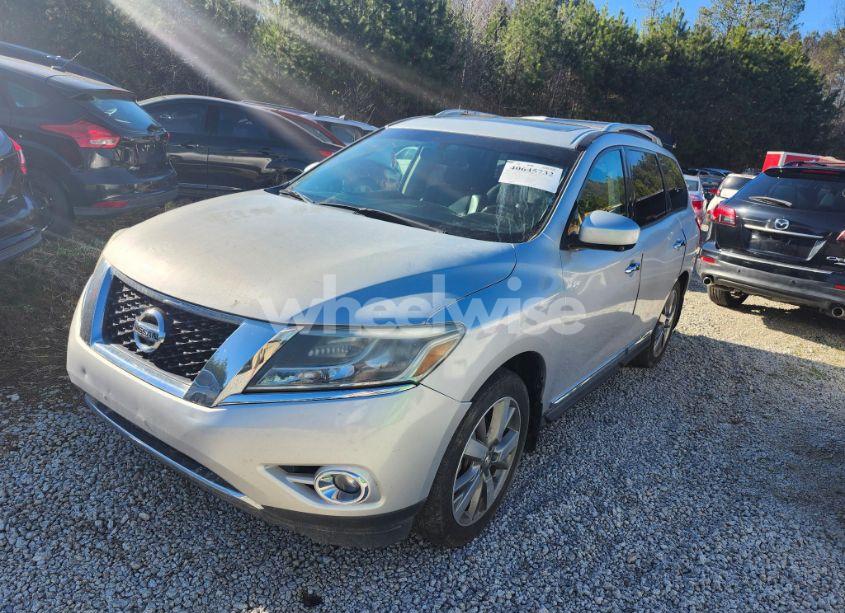 Photo 2 of 2014 Nissan Pathfinder (VIN 5N1AR2MM7EC624088)