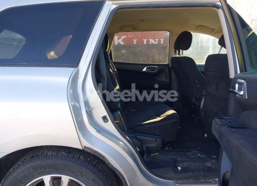 Photo 8 of 2014 Nissan Pathfinder SV (VIN 5N1AR2MM7EC629047)