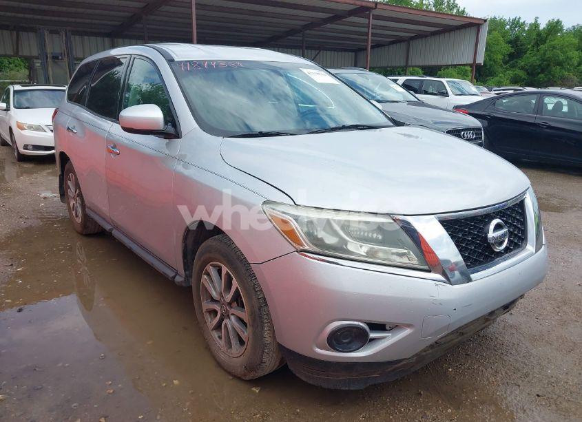 2014 Nissan Pathfinder S (VIN 5N1AR2MM7EC630151) main photo